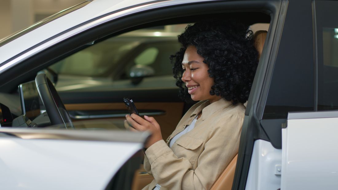 Auto służbowe jako narzędzie i miejsce pracy. Pierwsze w Polsce badanie „Mobilność handlowców 2025”